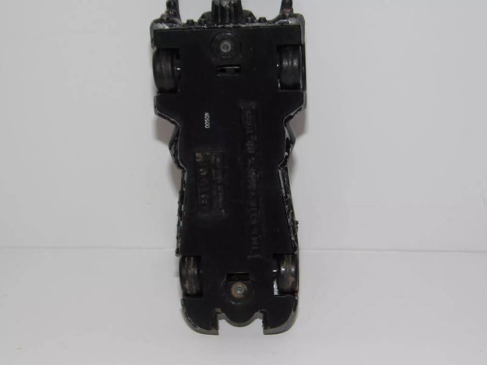 ERTL 1989 DC Comics Batmobile Approx 8cm - 1989 Batman Movie Batmobile image 1