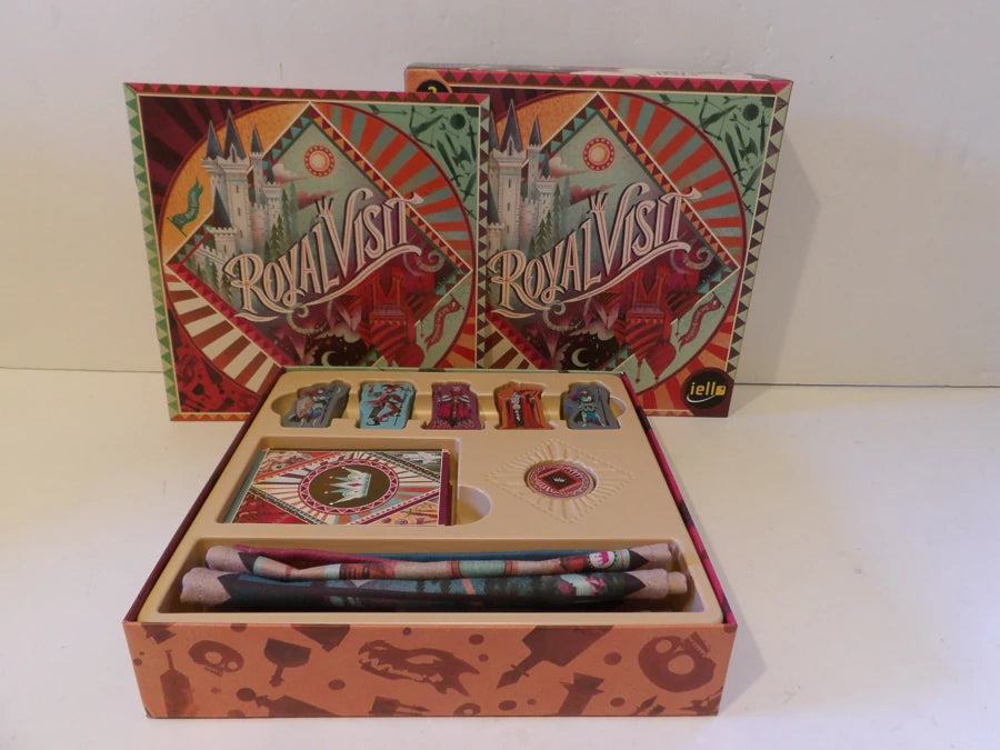 Iello - Royal Visit - Board Game - Ages 8+ - 2 Players - 20 mins Minutes Playing Time - Great Condition image 3