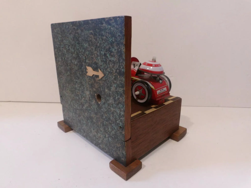Wooden Mounted Robot Astronaut Racer Tin Toy Car Windup Red - Great Tinplate Toy image 3