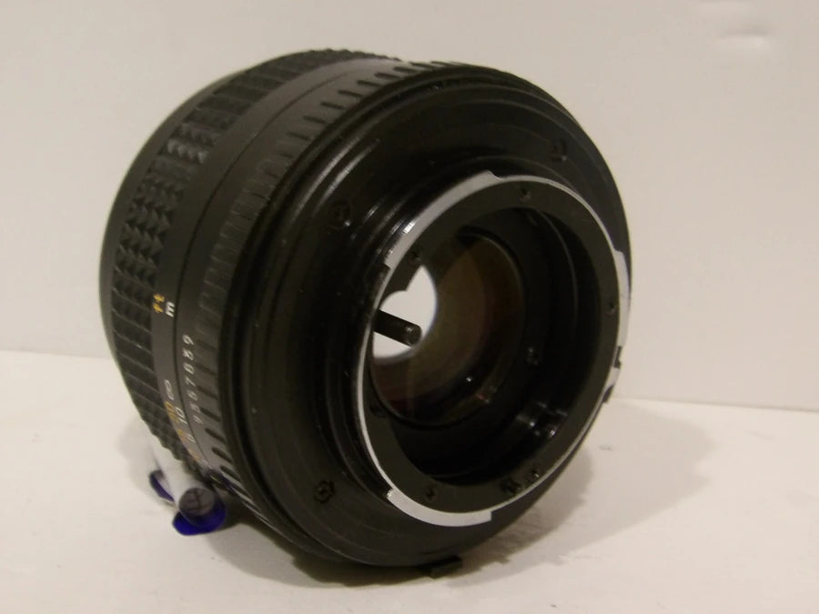 Minolta - 50mm - MD 1:2 - Lens for Minolta SLR - 35mm Film Cameras - Great Condition image 3