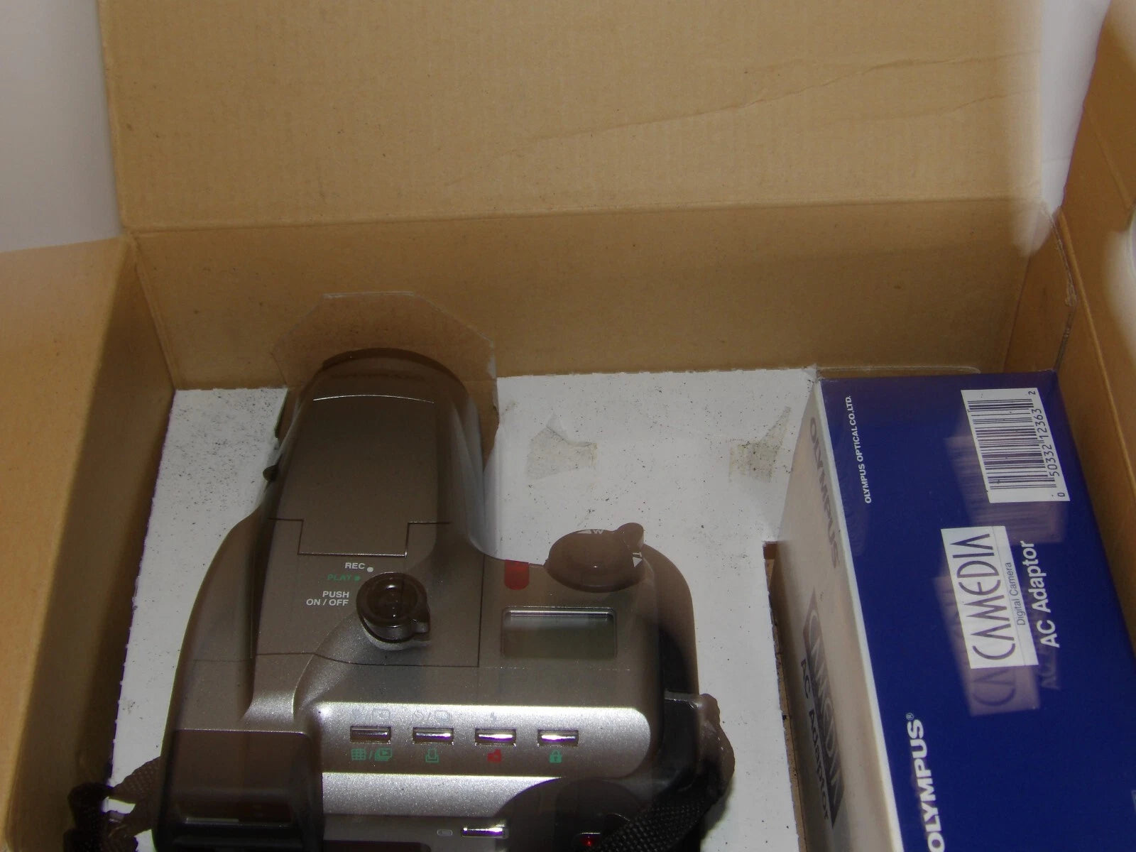 Olympus Camedia Digital Camera C-1400XL Early 1.4 Mpixel PWO - Boxed image 5