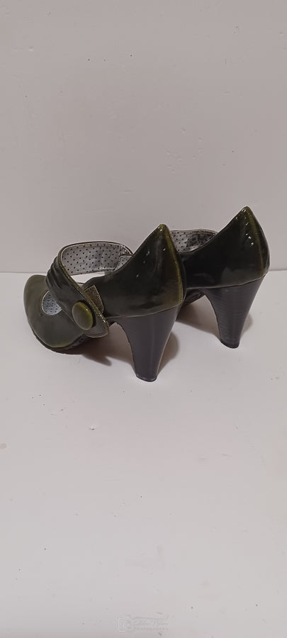 Xti - Charol - Ladies Heel - Front Button Strap - Green - Brand New image 3