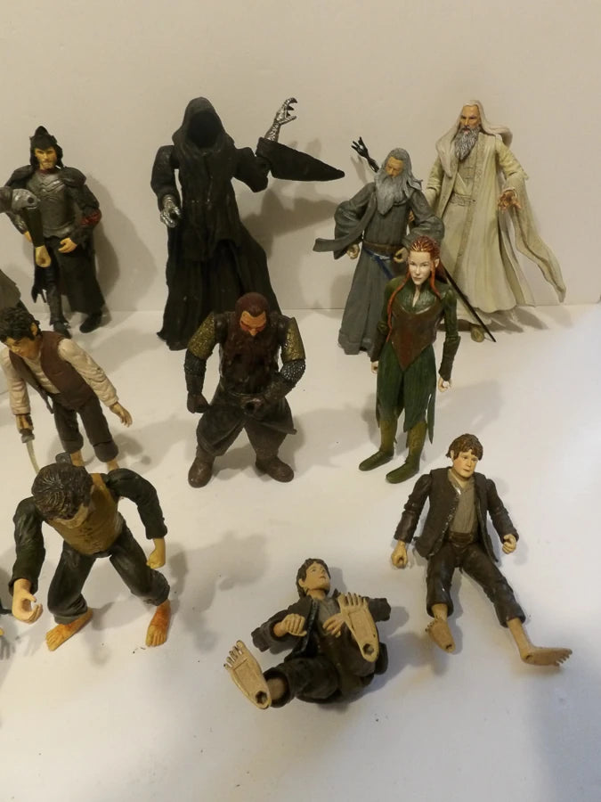 J. R. R. Tolkien - Lord Of The Rings - LOTR - Figures Bundle ToyBiz Marvel Action Figures - Great Condition image 2