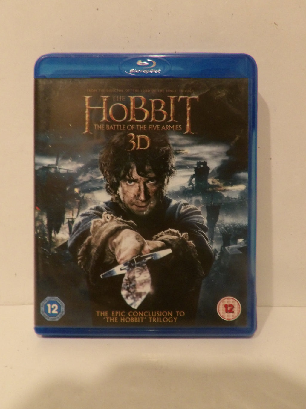 The Hobbit: The Battle of the Five Armies 3D Blu-ray movie case, featuring the blue plastic case with the movie cover art showing Bilbo holding a sword.