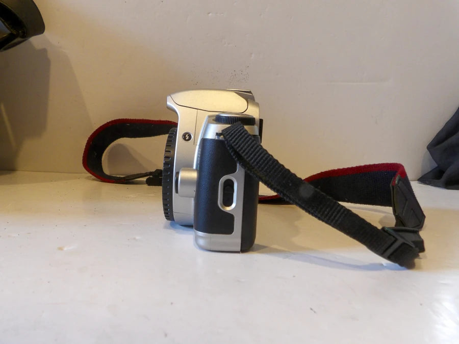 Canon EOS 500N 35mm SLR Camera and Carrry Bag - Lowepro Bag image 13