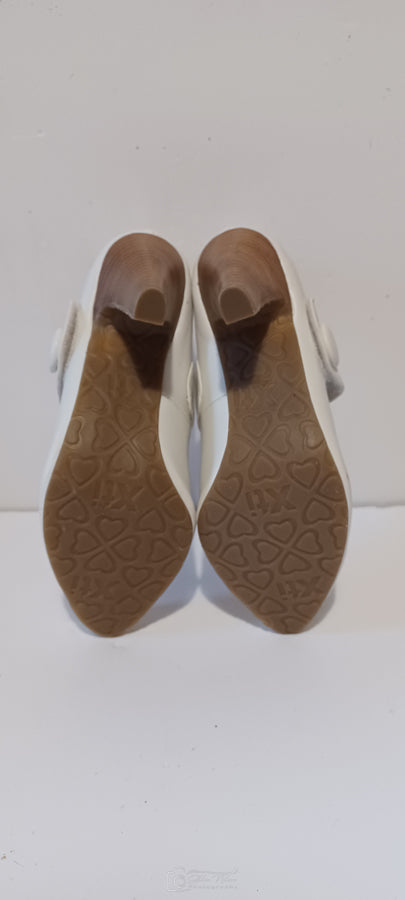 Xti - Zapato - Ladies Heel - Single Strap - Buttons - White - Brand New image 6