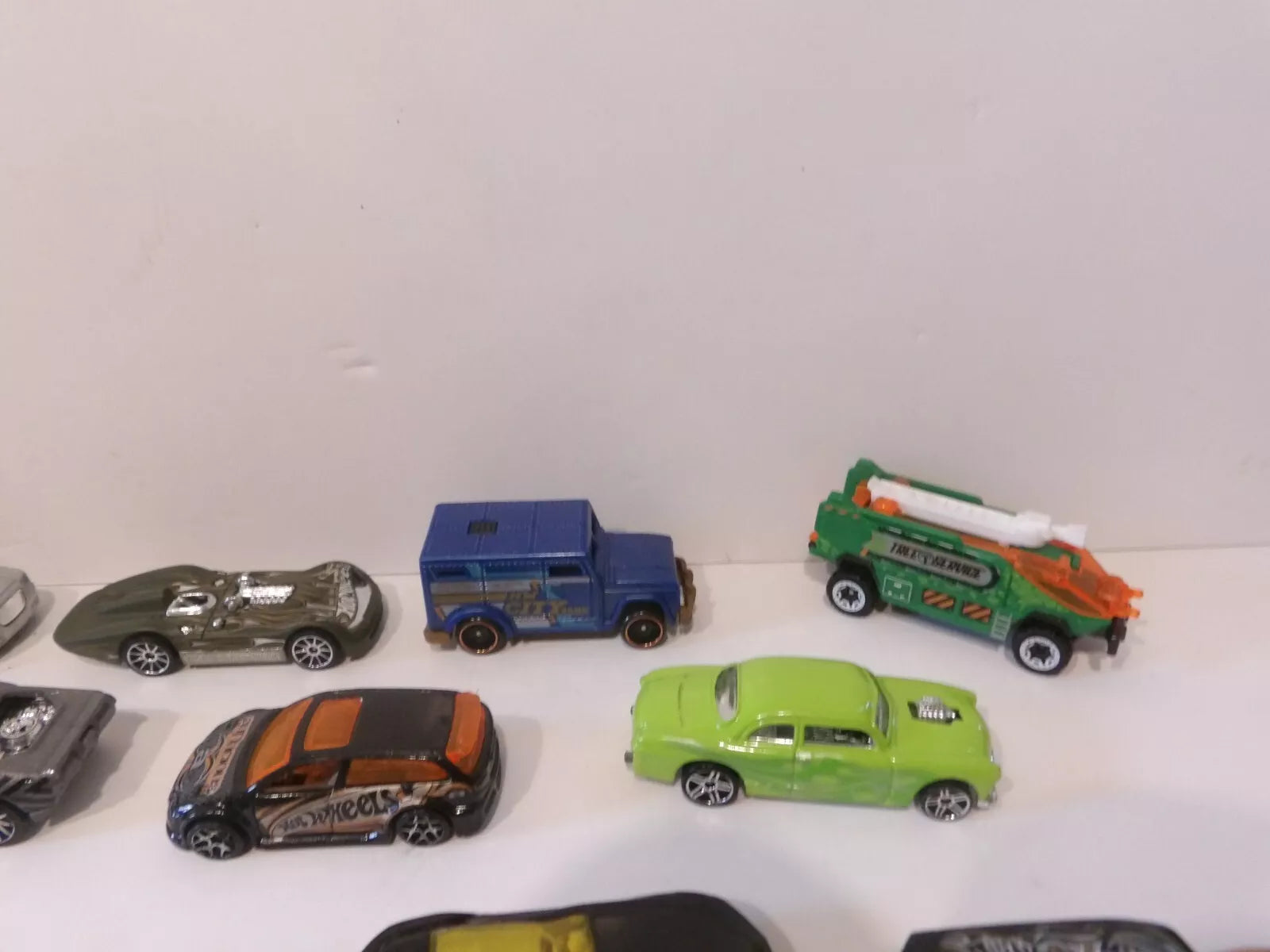 Bundle Of Diecast Cars Assorted Job Lot Hot Wheels, Hotwheels - Great Condition image 3