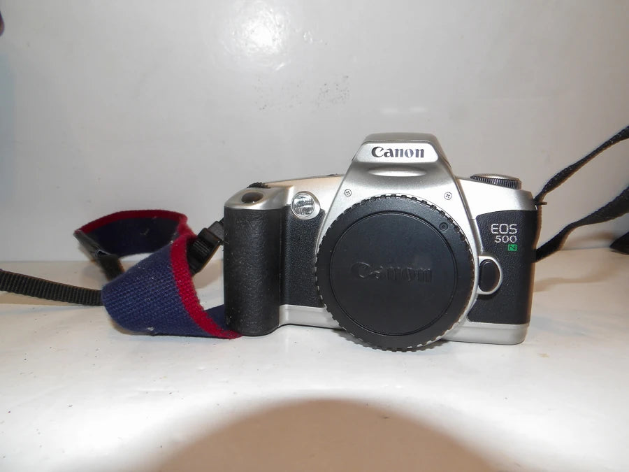Canon EOS 500N 35mm SLR Camera and Carrry Bag - Well Stored image 15