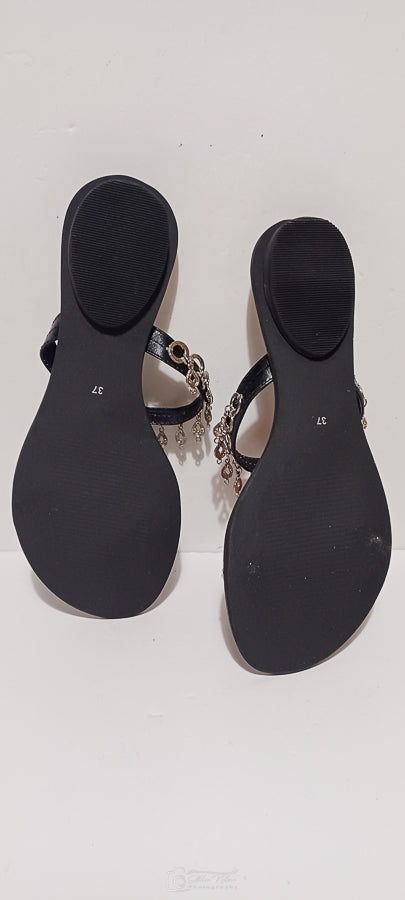Xti - Sandali - White - Flip Flops With Chain - Brand New image 10