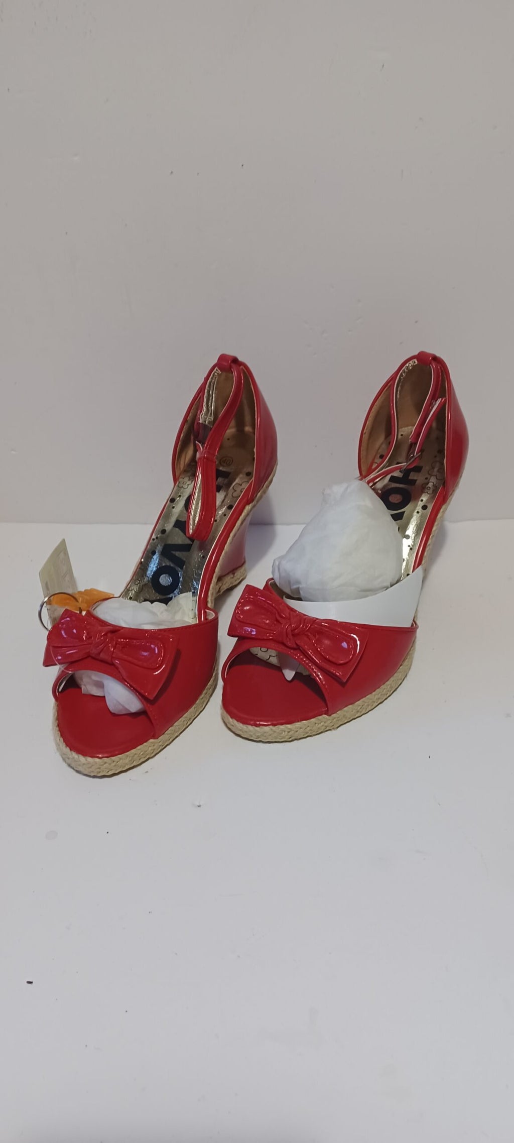 Hoyvoy - Bow - Wedge - Heel Strap - Red - Brand New image 1