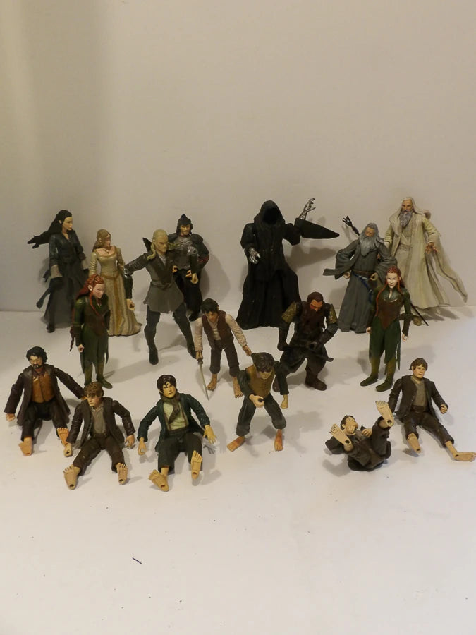 J. R. R. Tolkien - Lord Of The Rings - LOTR - Figures Bundle ToyBiz Marvel Action Figures - Great Condition image 4