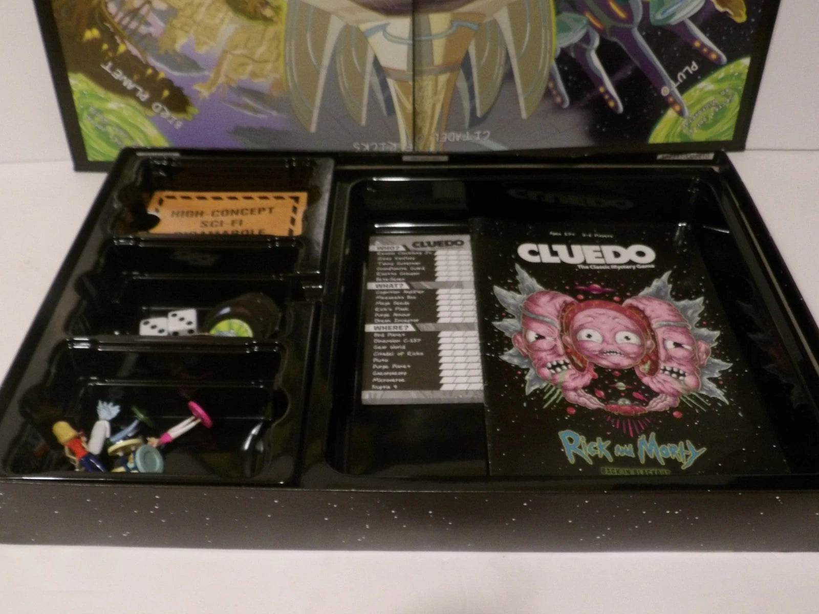 CLUEDO - Ricky and Morty Hasbro Family Board Game 2018 Complete - Great Condition image 4
