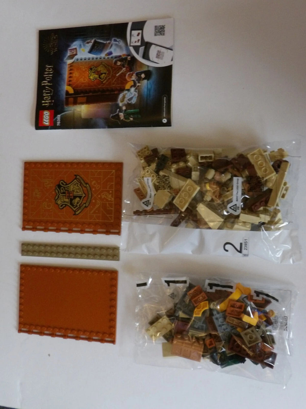 LEGO 76382 Harry Potter Hogwarts Moment Transfiguration Class - Box opened image 2