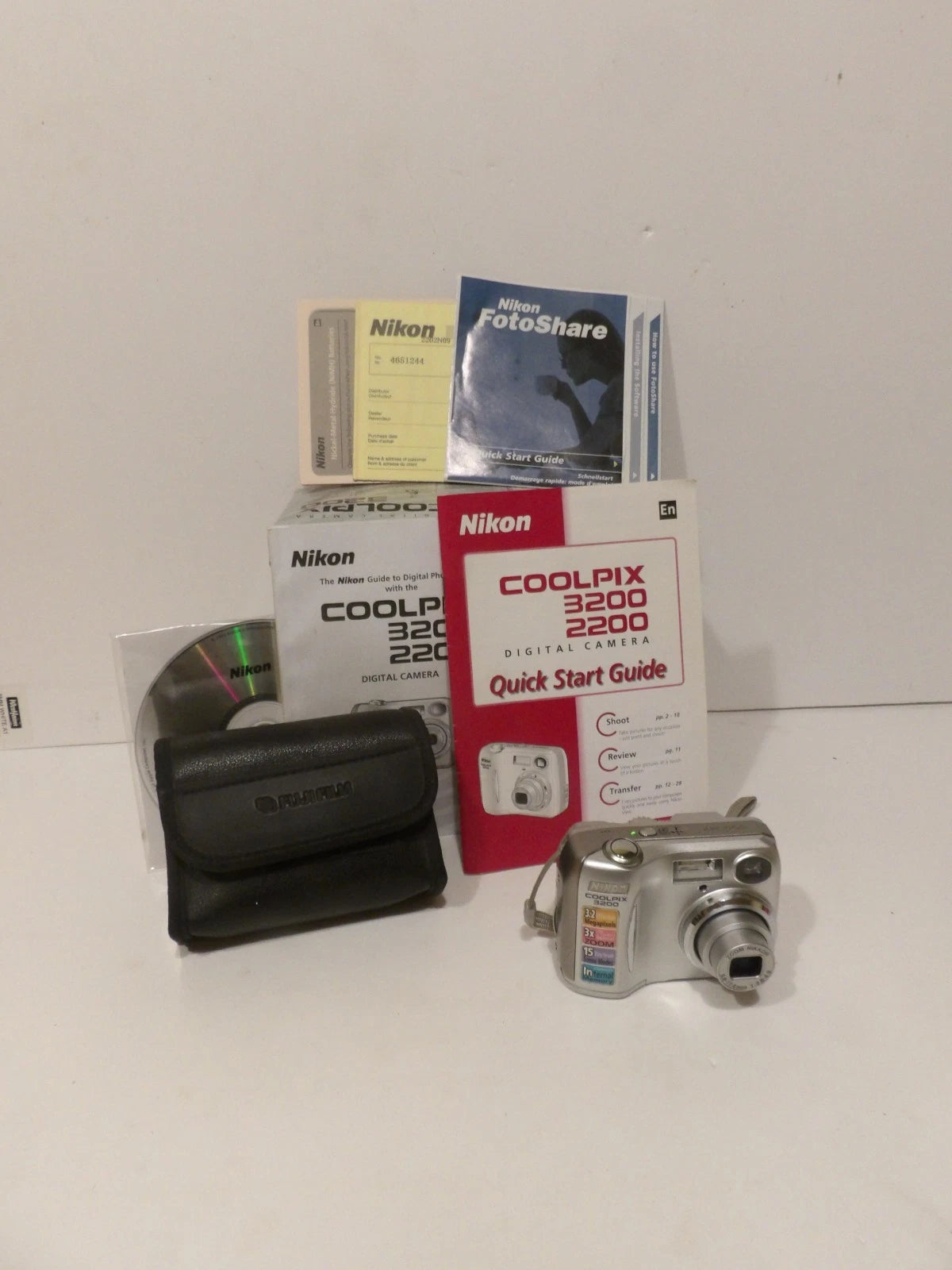Nikon Coolpix 3200 E3200 Compact Digital Camera Silver Boxed Basics image 0