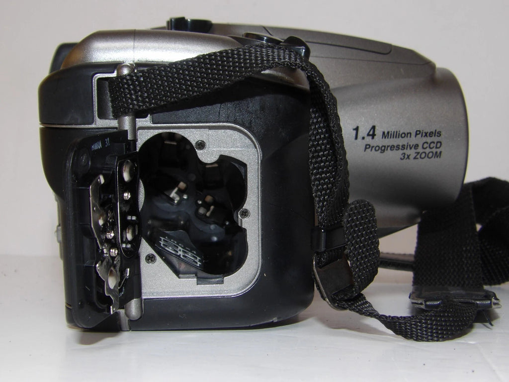 Olympus Camedia Digital Camera C-1400XL Early 1.4 Mpixel PWO - Boxed image 6