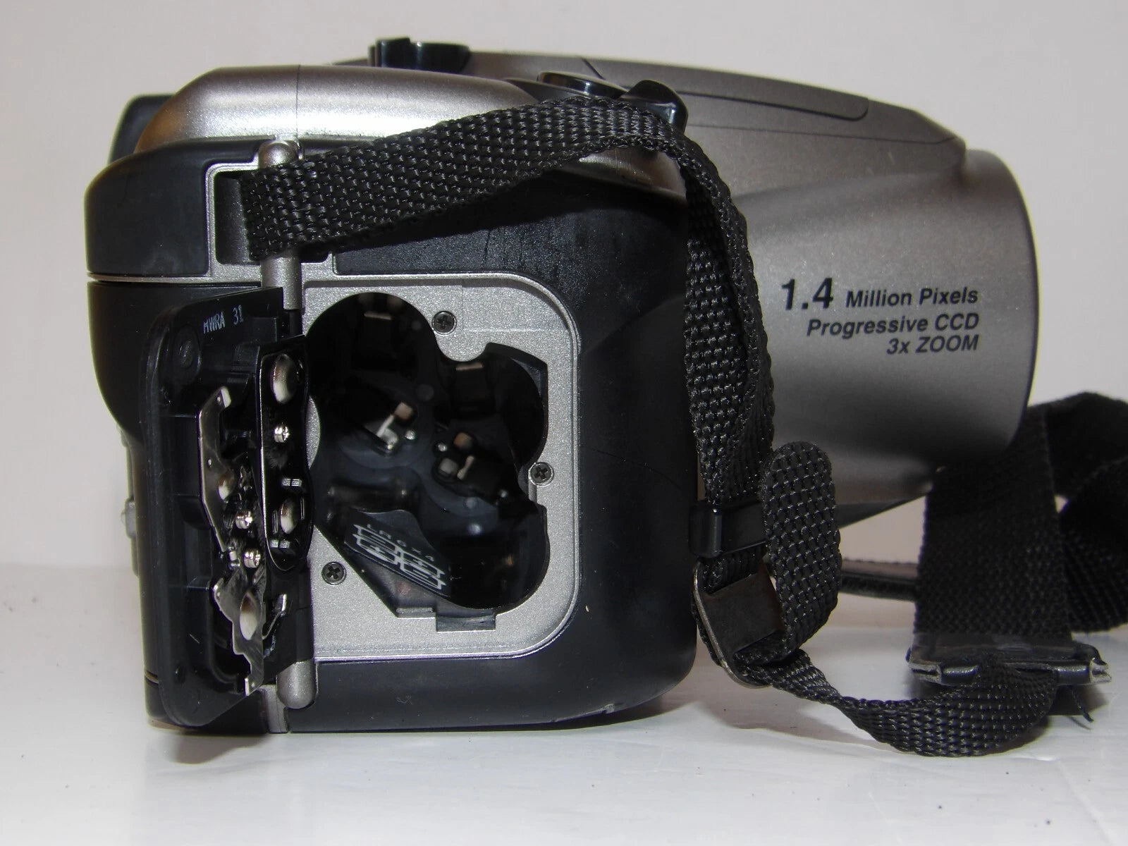 Olympus Camedia Digital Camera C-1400XL Early 1.4 Mpixel PWO - Boxed image 6