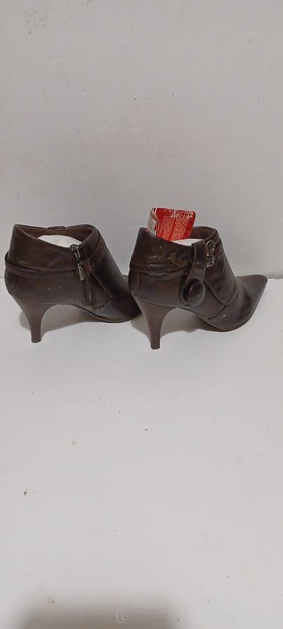 Xti - Ladies Half Boot - Side Buckle & Button - Brown - Brand New image 5