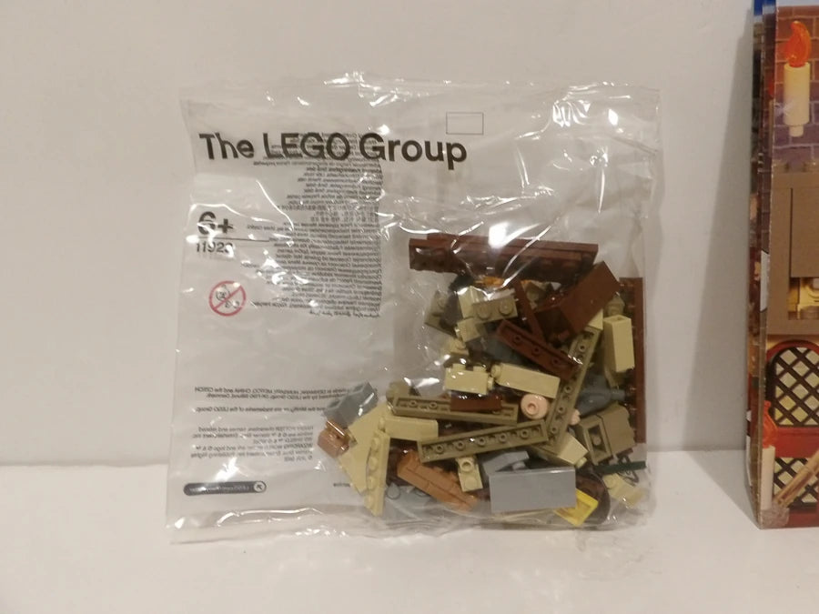 Lego - Harry Potter - Build Your Own Adventure - Harry Potter Minifigure - Great Condition image 5
