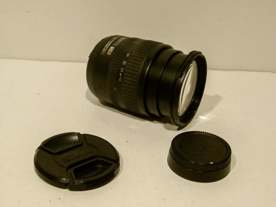 Nikon 18-70mm f/3.5-4.5 G Nikkor AF-S DX ED Zoom Lens - Great Condition image 4