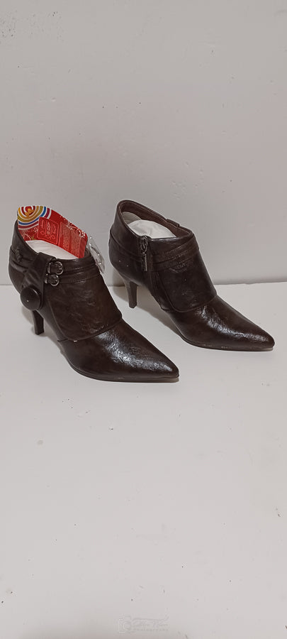 Xti - Ladies Half Boot - Side Buckle & Button - Brown - Brand New image 7
