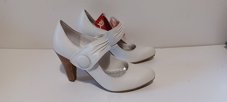 Xti - Zapato - Ladies Heel - Single Strap - Buttons - White - Brand New image 1