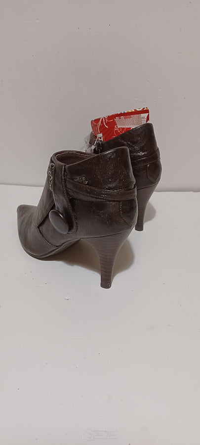 Xti - Ladies Half Boot - Side Buckle & Button - Brown - Brand New image 3