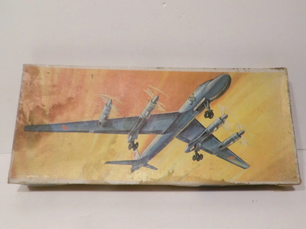 Tupolev TU-20 VEB Plasticart 1:100 Scale Soviet Aircraft Model Kit Appears Complete image 3