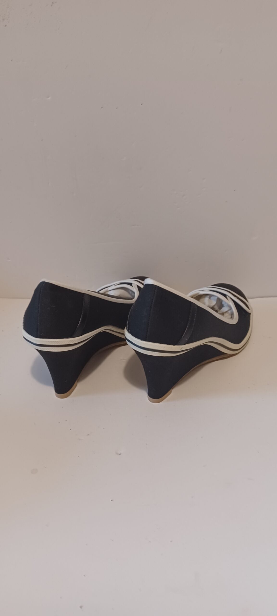 Hoyvoy - Lona - Wedge Heels - Strapless - Black - Brand New image 3