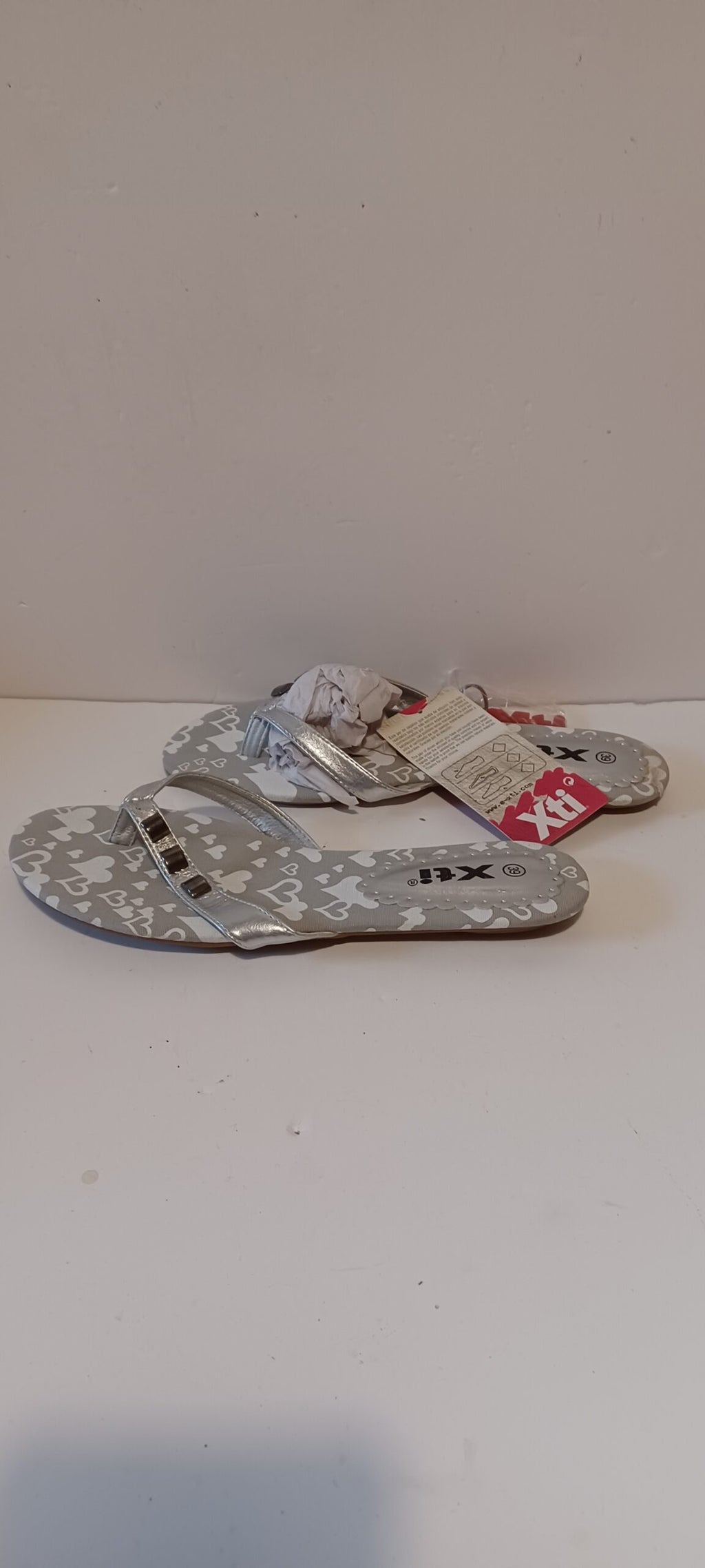 Xti - Sandlea - Ladies Flip Flops - Strap Decore - Silver - Brand New image 1