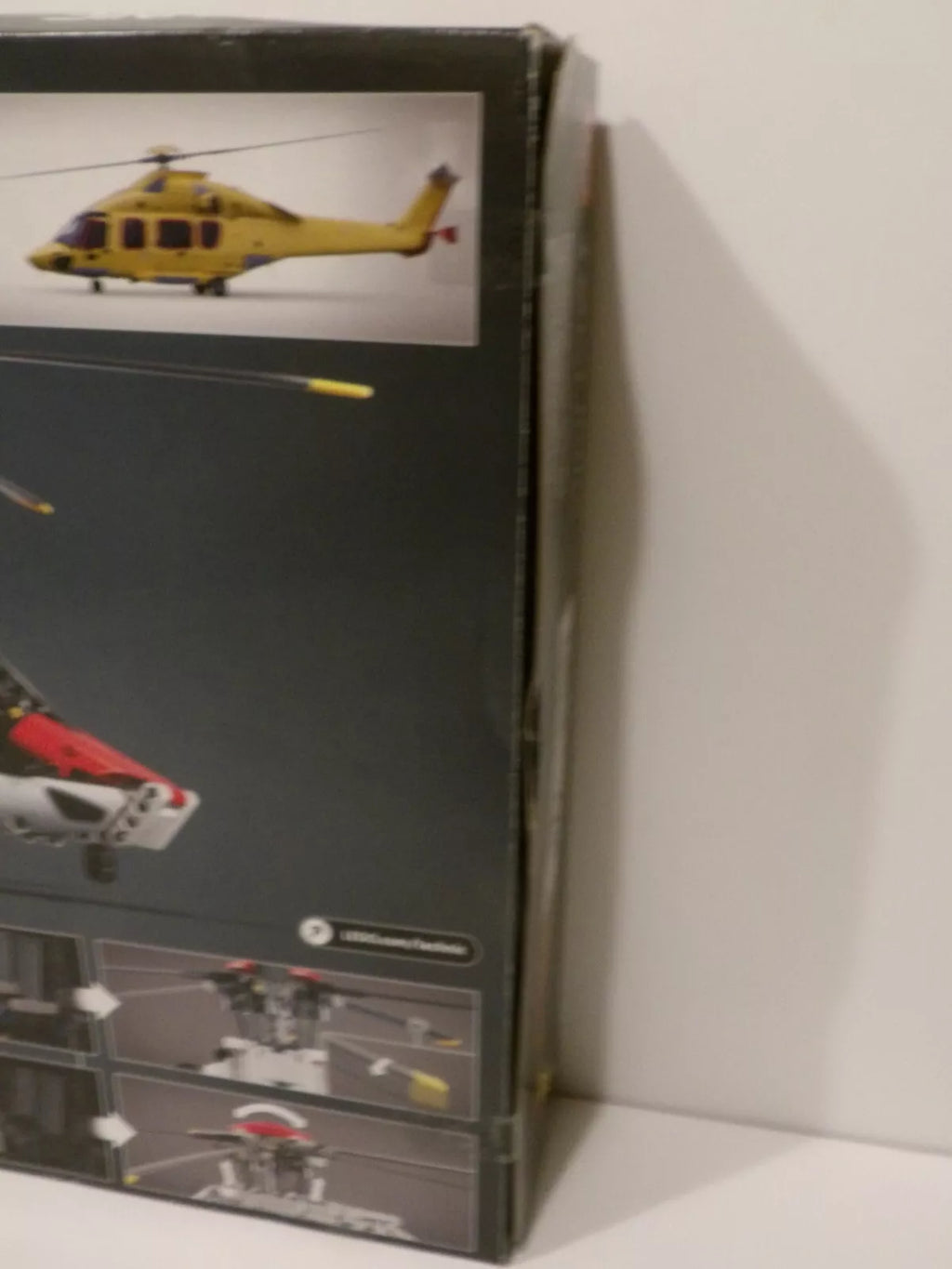 Lego Technic: Airbus H175 Rescue Helicopter - 42145 image 2