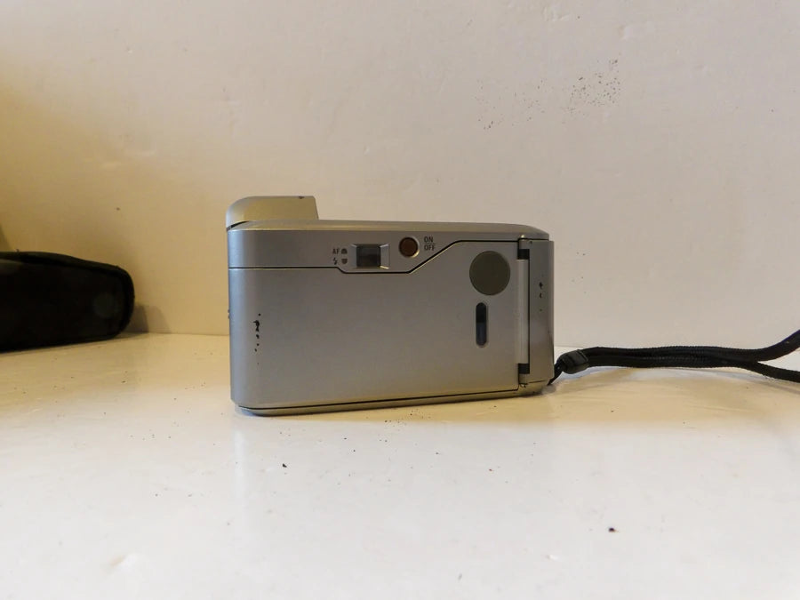 Ricoh - FZ-70 - 35-70mm - Zoom Camera, Instruction Book, Case, Box and More - Great Condition image 10