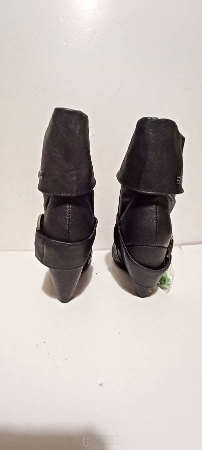 Hoyvoy - Lady Pirate Boots - Black - Heel One Buckle - Brand New image 3
