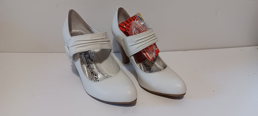 Xti - Zapato - Ladies Heel - Single Strap - Buttons - White - Brand New image 0