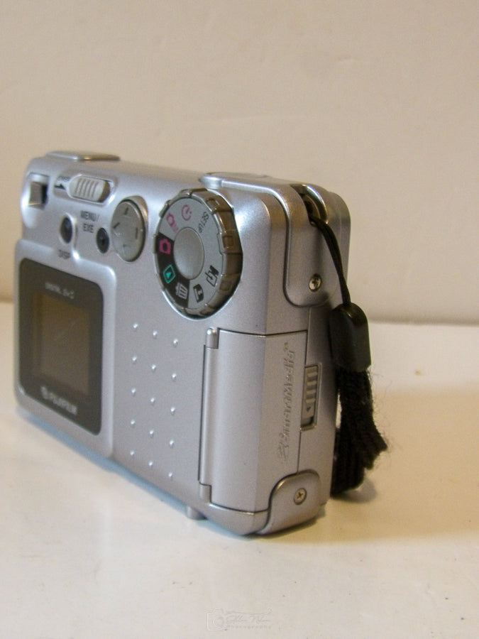 Fujifilm - MX1200 - 1.3MP - Digital Camera Silver - Great Working Condition image 2