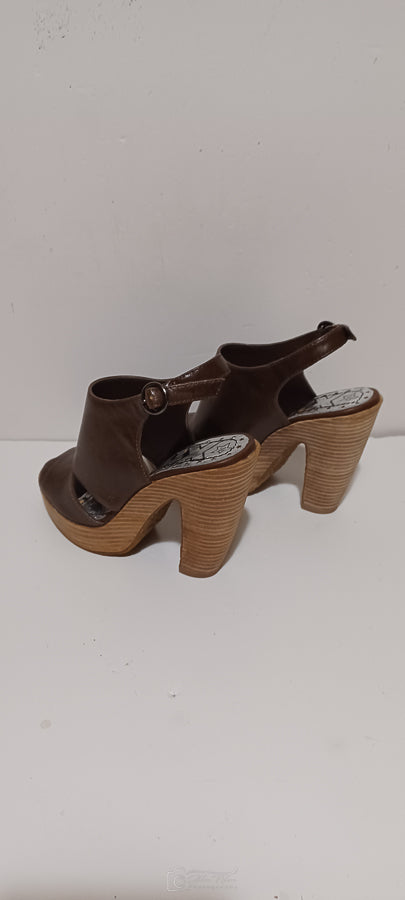 Xti - Sra - Ladies Heel - Heel Strap - Brown - Brand New image 5